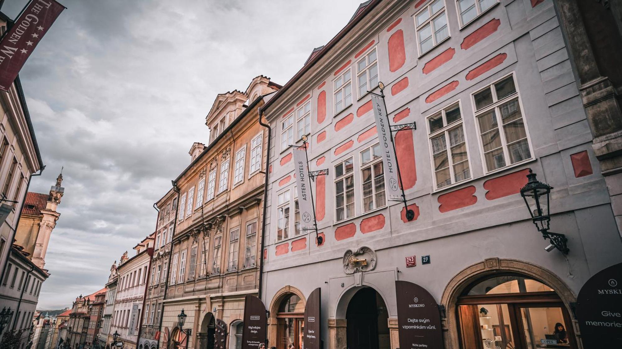 Hotel Golden Key Prague Castle — Photos 2